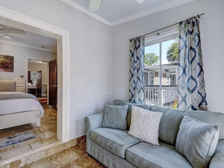 Historic Savannah Gold Private Condo With Pool - 2Bed, 1&Half Bath, Sleeps 6, 1St Floor, 15 Min Walk To Historic Savannah Center And All Attractions Exterior photo